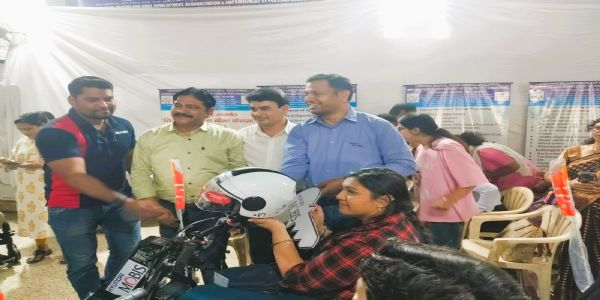 नागपुरात मोबिस इंडिया फाउंडेशनकडून 20 दिव्यांगांना अत्याधुनिक व्हीलचेअरचे वितरण