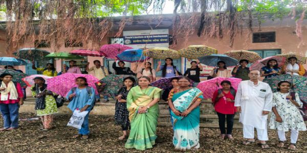 अहमदपूर येथे एकल पालकांच्या मुलींसाठी शिक्षण सहाय्य उपक्रम संपन्न