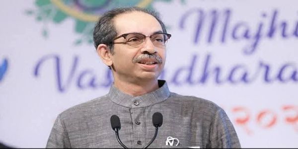 उद्धव ठाकरेंच्या वाढदिवसानिमित्त वैद्यनाथ ज्योतिर्लिंगाला अभिषेक