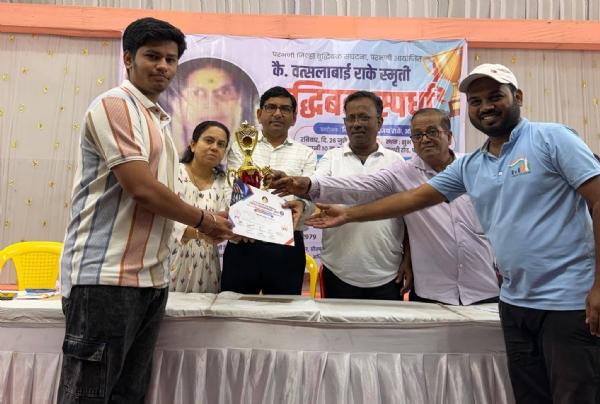 बुद्धिबळ स्पर्धेत खूल्या गटात मानस गायकवाड तर महिला गटात वेदिका सवंडकर प्रथम; कै. वत्सलाबाई राके स्मृती बुध्दीबळ स्पर्धा