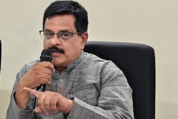 ज्येष्ठ विचारवंत प्रसाद कुलकर्णी