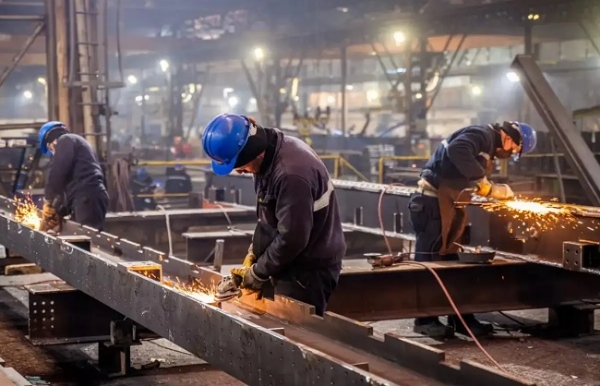 Indias industrial production Output Grows