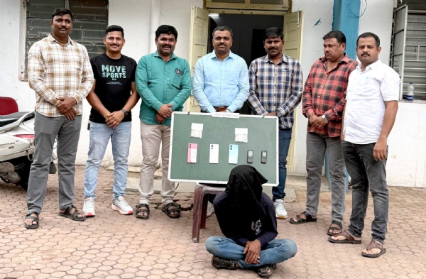 पोलीस कारवाई पोलीस कारवाई