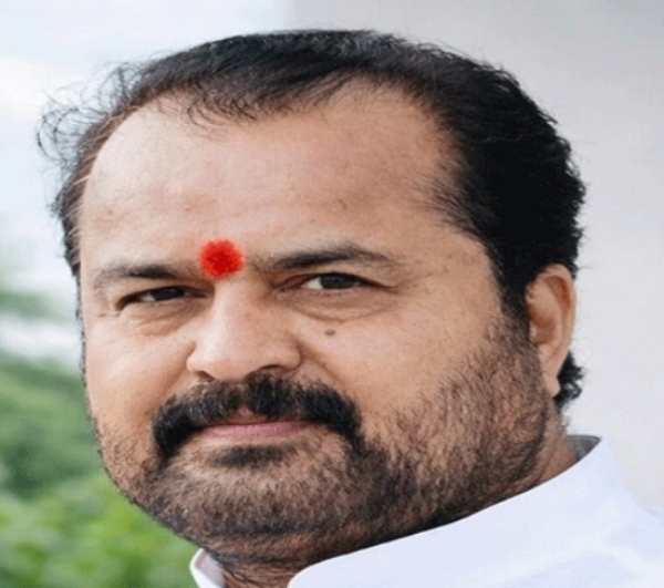 पीक विमा हप्ता ११ कोटींचा, भरपाई फक्त २.३० कोटी पीक विमा दाव्यांची फेरतपासणी करा आमदार राजेश वानखडे यांची मागणी