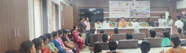 सहकार सप्ताहानिमित्त पैठण येथे विणकरांचा मेळावा सहकार सप्ताहानिमित्त पैठण येथे विणकरांचा मेळावा