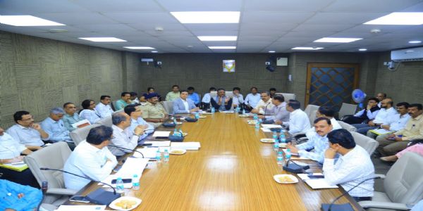 ठाण्याच्या विकासाला ‘सुपरफास्ट’ गती; प्रकल्पांच्या पूर्ततेसाठी कालबद्ध नियोजन करा - परिवहन मंत्री