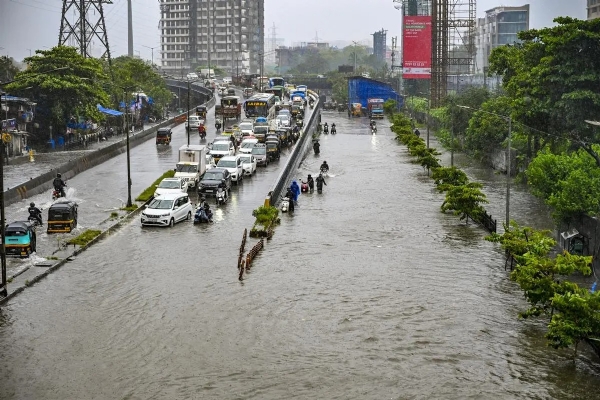 Torrential Rain Batters Mumbai Normal Life Disrupted Western Suburbs