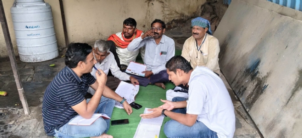 तहसीलदार डॉ. संदीप राजपुरे यांनी बीएलओंच्या  कामकाजाची केली प्रत्यक्ष पाहणी