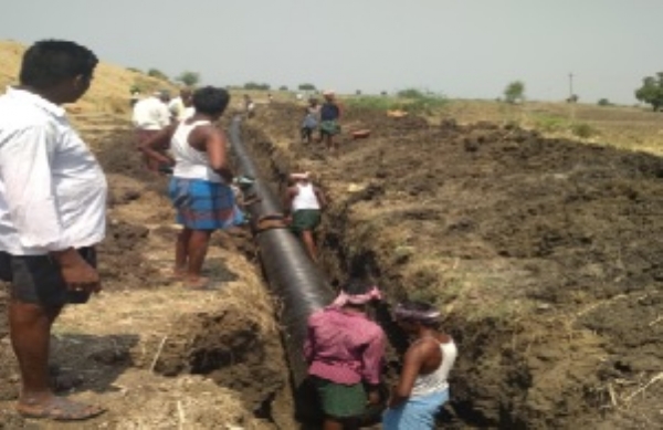 Theft of pipeline materials in Khargaon; loss of ₹2.24 lakh.