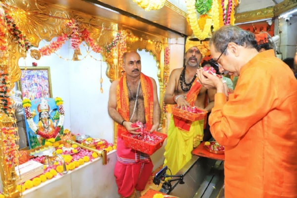 उद्धव ठाकरे दर्शन उद्धव ठाकरे दर्शन