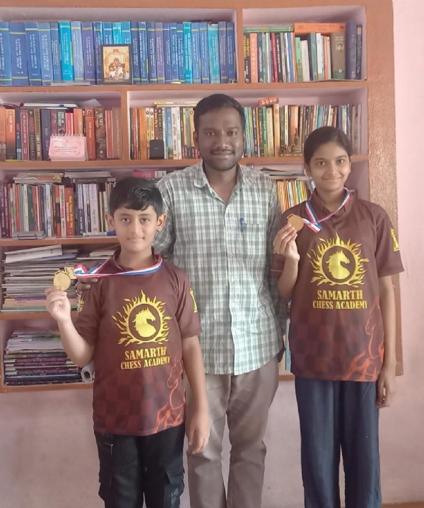 समर्थ चेस अकॅडमीच्या दोन खेळाडूंची राज्यस्तरीय बुद्धिबळ स्पर्धेसाठी निवड