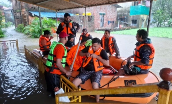 Thrilling rescue in a rubber boat; lives of two mothers and their two unborn babies saved.