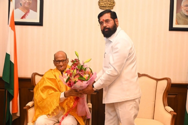 शरद पवार उपमुख्यमंत्री एकनाथ शिंदे