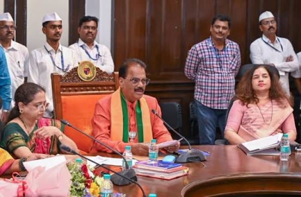 स्थायी समिती अध्यक्ष प्रभाकर शिंदे