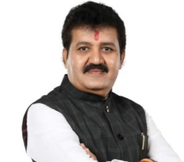 शेतीच्या नुकसानीचे पंचनामे तत्काळ करा पालकमंत्री राठोड : प्रशासनाचा आढावा
