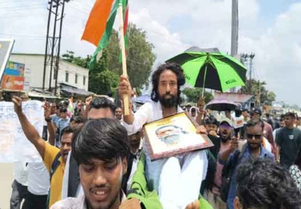 JH JPSC STUDENT PROTEST LATHICHARGE WATER CANON