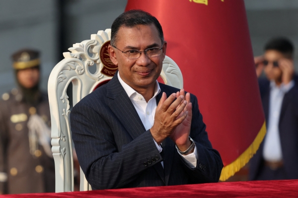 भारतासोबत संबंध स्थिर करण्यासाठी बांगलादेशचे प्रयत्न भारतासोबत संबंध स्थिर करण्यासाठी बांगलादेशचे प्रयत्न