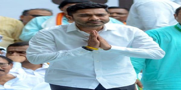 अभिषेक बॅनर्जींना सर्वोच्च न्यायालयाकडून दिलासा, परदेश प्रवासाला सशर्त परवानगी