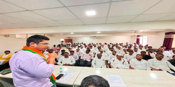 ‘हर घर तिरंगा’ अभियानासाठी भाजपची बीडमध्ये आढावा बैठक
