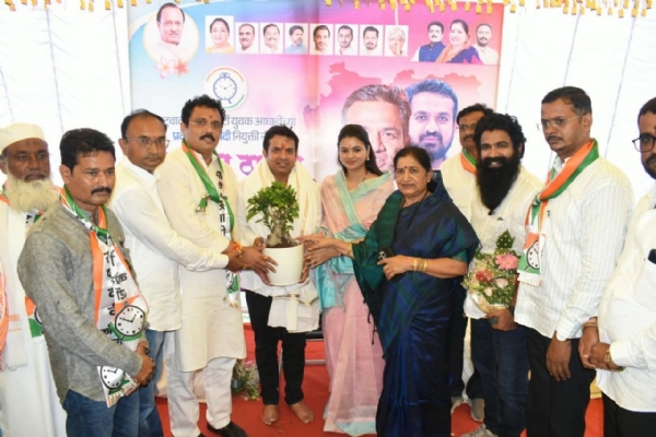 निखिल ठाकरे यांच्या प्रदेशाध्यक्षपदी निवडीनंतर अमरावतीत जल्लोषात स्वागत