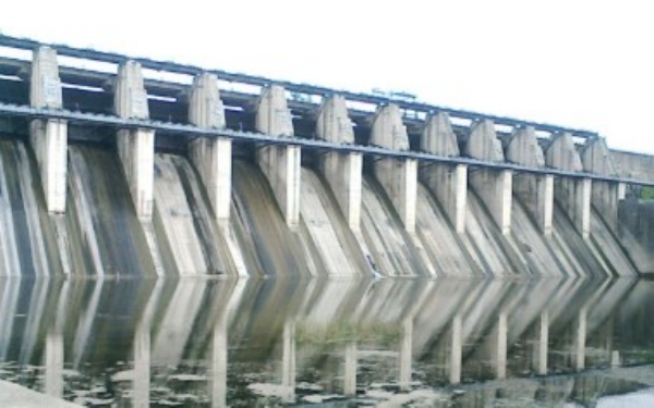 जिल्ह्यात पावसाचा ब्रेक ... धरणांत निम्मा जलसाठा