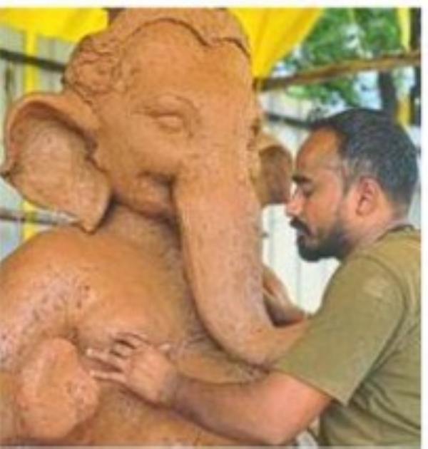 पाटणबोरीत गणेश मूर्ती घडविण्याच्या कामाला वेग