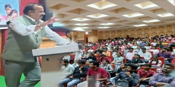 महाराष्ट्र रॅगिंग प्रतिबंधक कायद्याच्या अनुषंगाने कायदेविषयक मार्गदर्शन शिबिराचे आयोजन