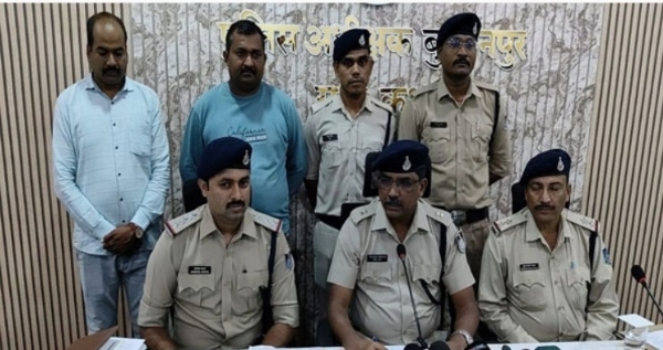मेळघाटच्या सीमेवर १३ पिस्तुल जप्त