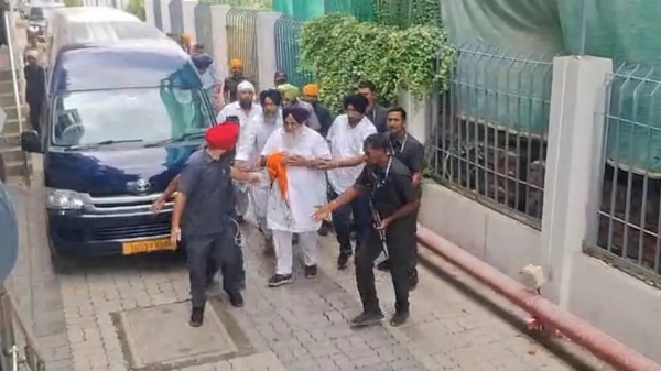 हल्ल्यानंतर पंतप्रधानांनी सुखबीर बादल यांच्या प्रकृतीची केली विचारपूस; फडणवीसांनी दिले चौकशीचे आदेश हल्ल्यानंतर पंतप्रधानांनी सुखबीर बादल यांच्या प्रकृतीची केली विचारपूस; फडणवीसांनी दिले चौकशीचे आदेश
