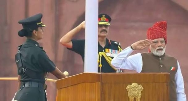 स्वातंत्र्य दिवस लाल किल्ला ध्वजारोहण पंतप्रधान मोदी