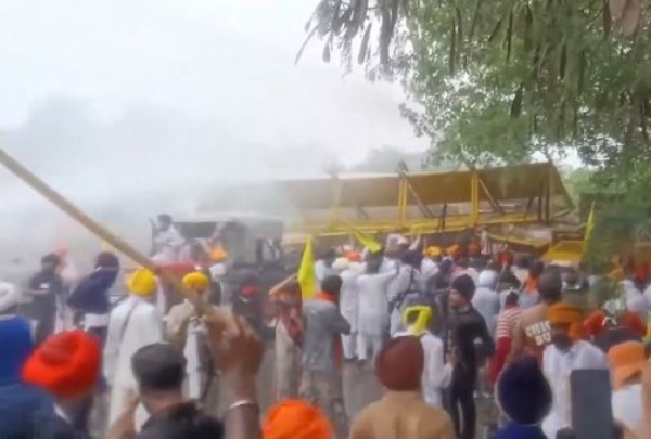Chandigarh SIKH PROTEST CLASH