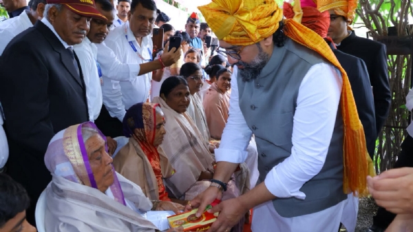 पालकमंत्री शिवेंद्रसिंहराजे भोसले पालकमंत्री शिवेंद्रसिंहराजे भोसले
