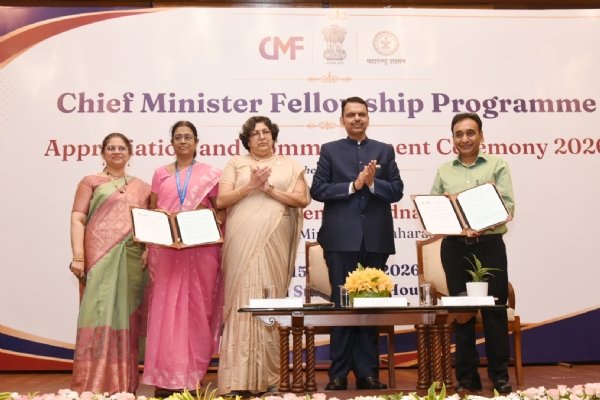 ‘सीएम फेलोशिप’मुळे प्रशासनाला नवा दृष्टीकोन मिळेल; फेलोजनी परिवर्तनाचे दूत बनावे – मुख्यमंत्री फडणवीस