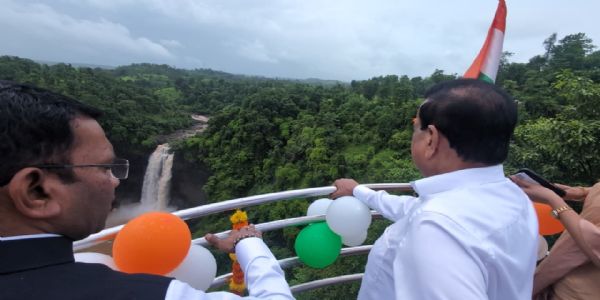 दाभोसा ग्लास स्कायवॉकमुळे पालघर जिल्ह्याच्या पर्यटनाला चालना - पालकमंत्री गणेश नाईक