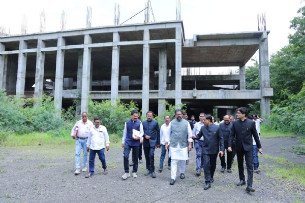 पालकमंत्री शिवेंद्रसिंहराजे भोसले