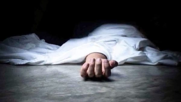 Mumbai  Colaba four dead bodies were found house of a naval employee