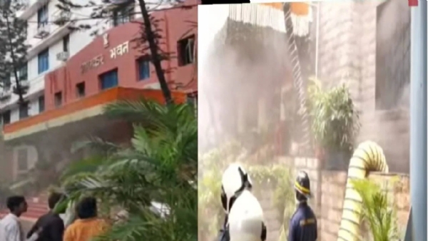 Massive Fire at Income Tax Department Office in Churchgate Area Massive Fire at Income Tax Department Office in Churchgate Area
