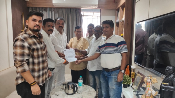 डोंबिवलीचे आमदार राजेश मोरे यांना विलवडे स्थानकासंदर्भात निवेदन