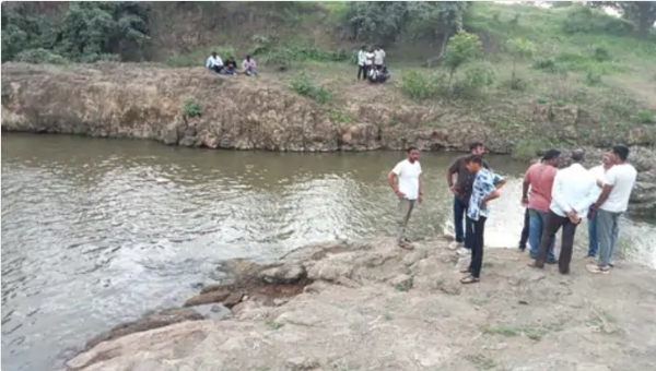 पर्यटनासाठी गेलेल्या जाजू कॉलेजच्या 3 विद्यार्थ्यांचा बुडून मृत्यू: मित्रांसोबत फिरायला गेलेल्या तरुणांवर काळाचा घाला;