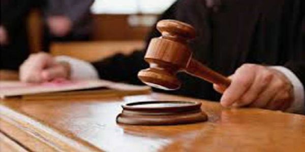 सोलापूर - ॲट्रॉसिटी प्रकरणात पत्रकारासह ग्रामसेवकाला न्यायालयाचा दिलासा