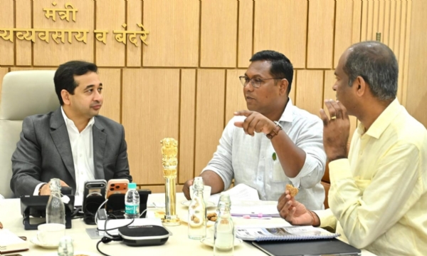मत्स्यव्यवसाय मंत्री नितेश राणे यांच्यासोबत बैठक