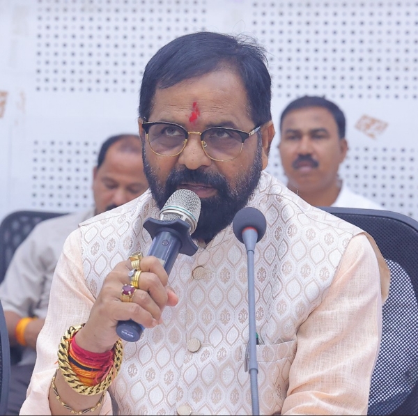 Will work with greater responsibility for the development of Raigad: Guardian Minister Bharatsheth Gogawale Will work with greater responsibility for the development of Raigad: Guardian Minister Bharatsheth Gogawale