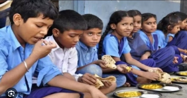 साहेब, केवळ तांदळाची खिचडी कशी शिजणार ? साहेब, केवळ तांदळाची खिचडी कशी शिजणार ?