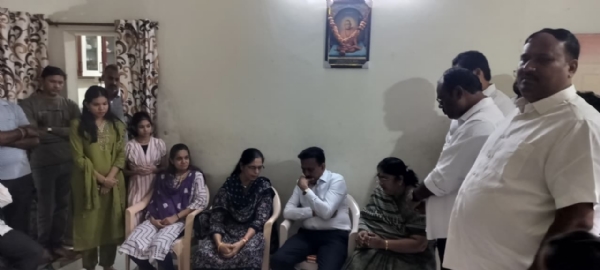 Rs 5 lakh assistance to the