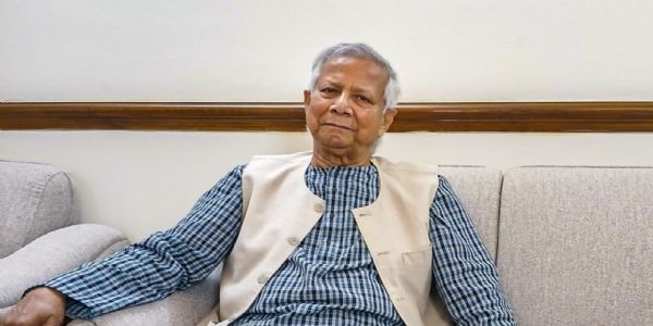ढाक्यातील धनमंडी 32 हिंसाचार प्रकरणी मोहम्मद युनूस यांच्यासह 27 जणांविरोधात तक्रार