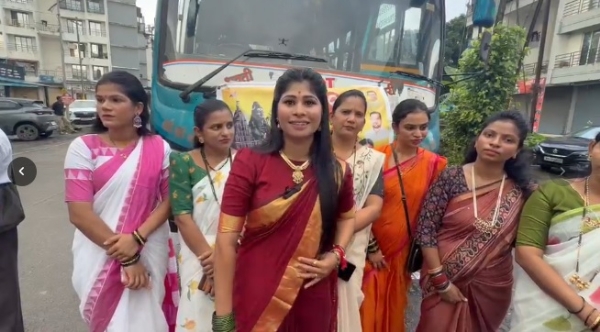 Bhimashankar pilgrimage flagged off under the initiative of Jyotsnatai Mahesh Virle.