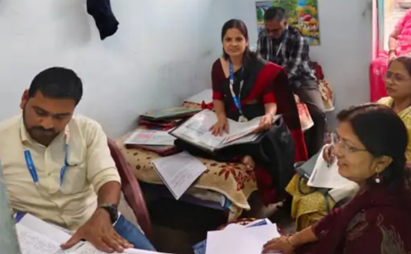 बडनेऱ्यात अवैध सावकारांवर चार पथकांकडून एकाचवेळी धाडी!