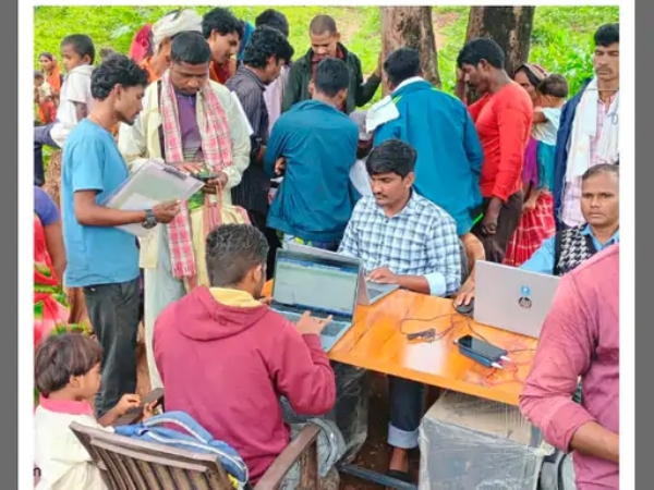 नेटवर्कअभावी डोंगरावर शिबिर :खडीमलमध्ये 250 ग्रामस्थांचा सहभाग