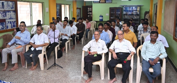 बाळासाहेब खेर कृतज्ञता समारंभाला उपस्थित श्रोते