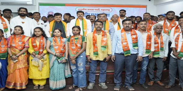 रायगड जिल्ह्यातील अनेक कार्यकर्त्यांचा भाजपामध्ये प्रवेश